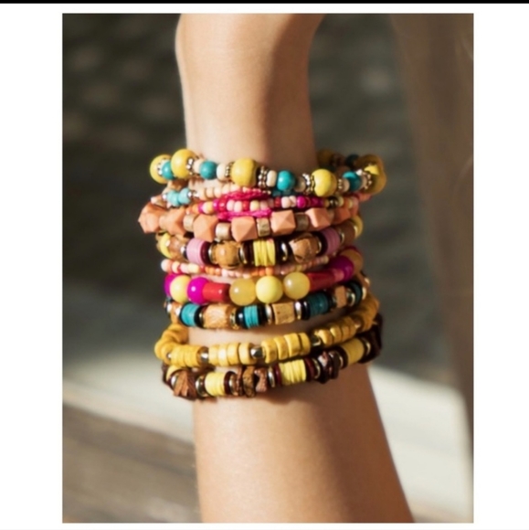 🥳🥳 Lined Stacked Bracelet - Picture 6 of 7